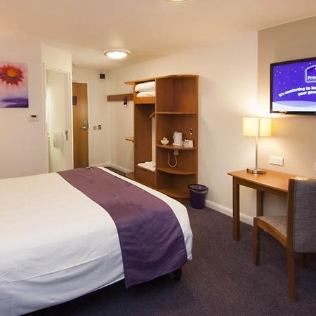 Premier Inn Горшам Екстер'єр фото